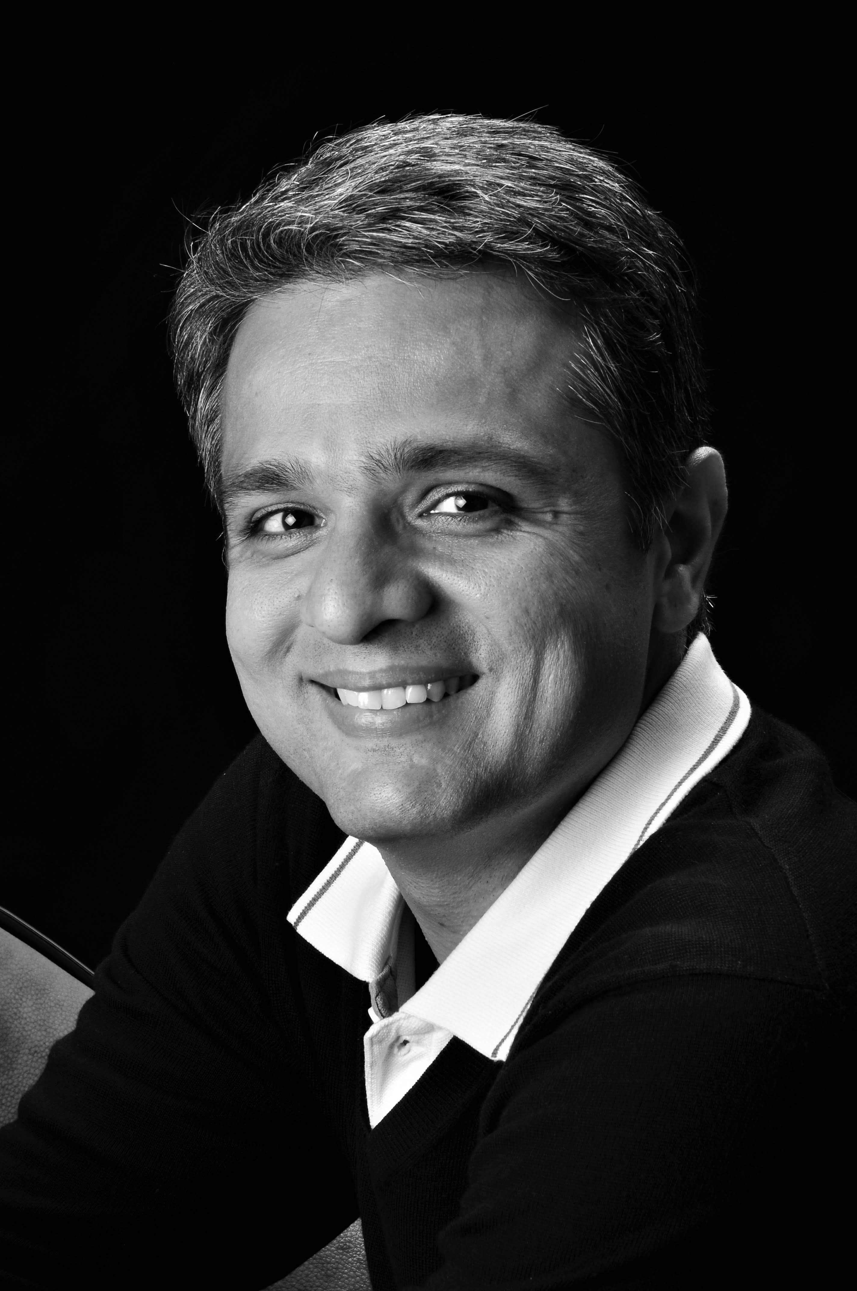 Dr Rakesh Godhwani
